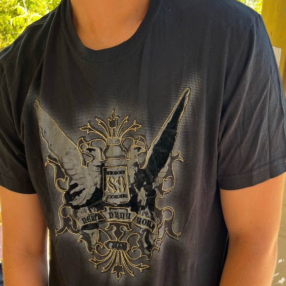 NEW DKNY JEANS MEN CITY RUSH GOLD THREAD T SHIRT STATUE ANGEL WINGS METALLIC GUY - Picture 3 of 16